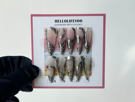 【HANDMADE】ALIEN - TEN PIECES OF HANDCRAFTED PRESS ON NAIL Online