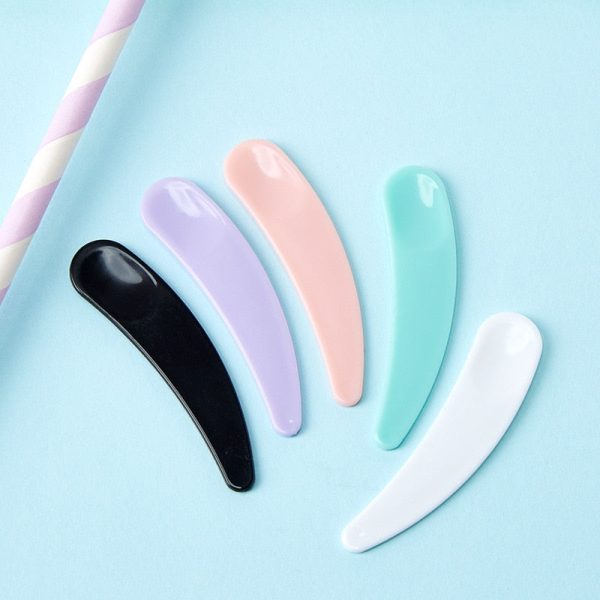 10pcs Makeup Mask Cream Spoons Mini Cosmetics Mixing Spatula Disposable Curved Scoop Face Eye Cream Stick Beauty Tool Kits Supply